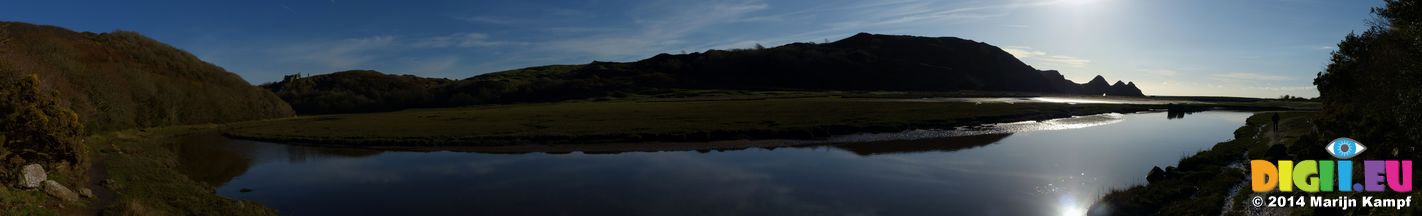 FZ010085-98 Panorama Pennard Castle and Three Cliffs Bay